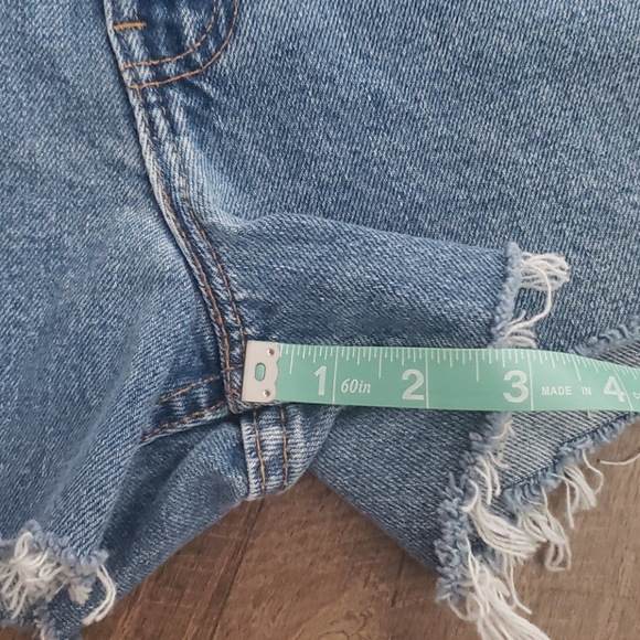 Vintage Levi's 505 Jean Short Cut Offs - Picture 10 of 10